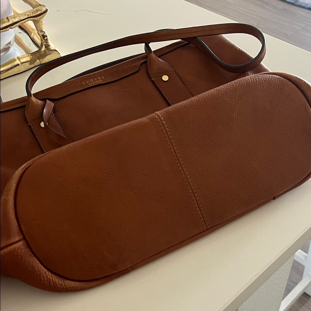 RADLEY LONDON Chestnut Brown Leather Tote with Signature Charm - Picture 9 of 10
